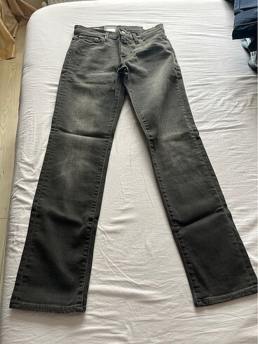 Levis 511 premiuö