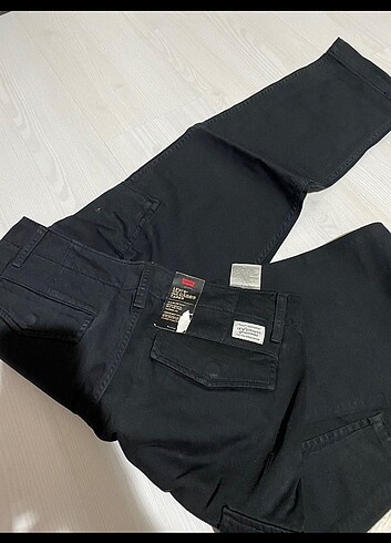 31 Beden Levi's kargo pantolon 