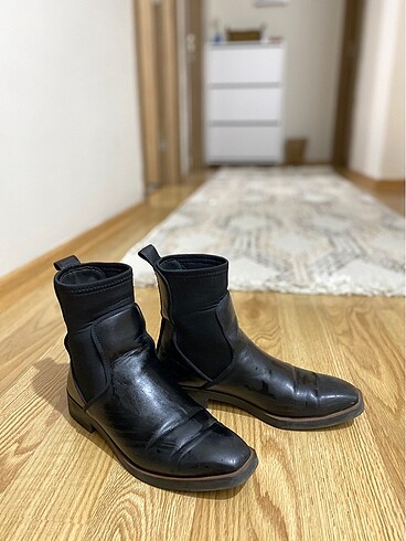 Zara Bot