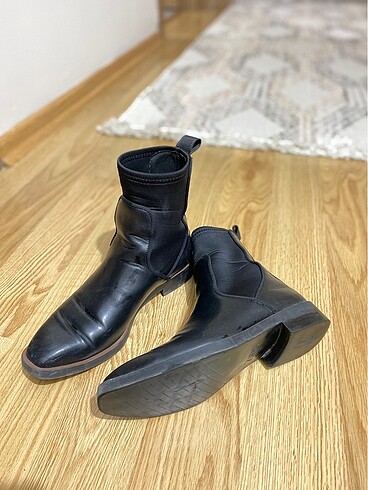 38 Beden Zara Bot