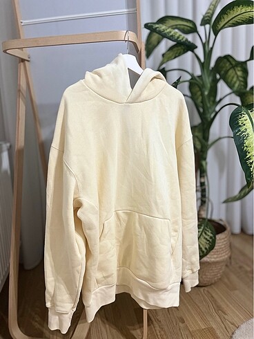 Zara sweatshirt