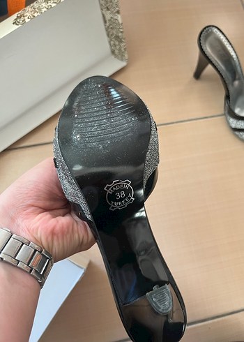Zara Parlak Siyah Yüksek Topuklu Kadın Ayakkabı