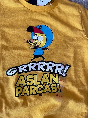 6 Yaş Beden LCW kral Şakir sweatshirt