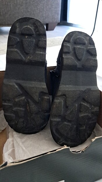 29 Beden siyah Renk Skechers erkek çocuk bot 