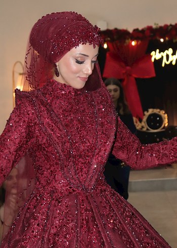 Bordo kınalık abiye tesettür - Görsel 9