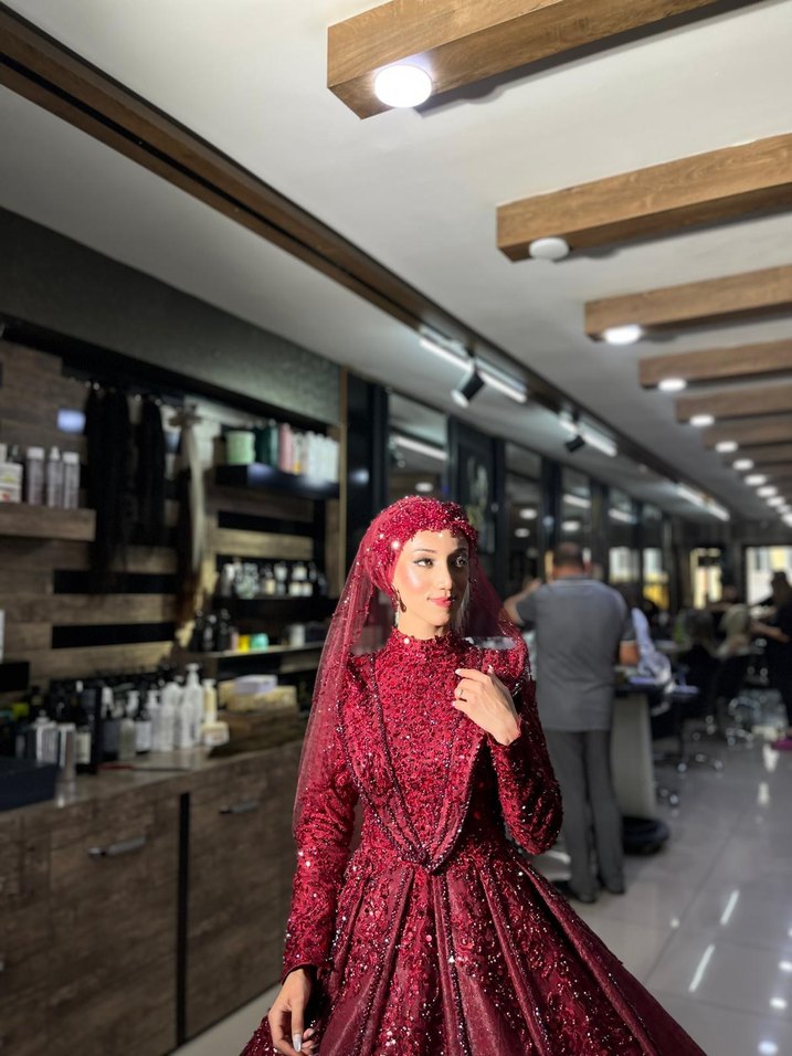 Bordo kınalık abiye tesettür - Görsel 3