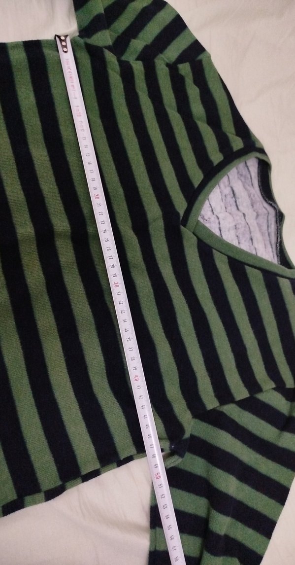 V Yaka Uzun Kollu Çizgili Kadın Kazak - Görsel 3