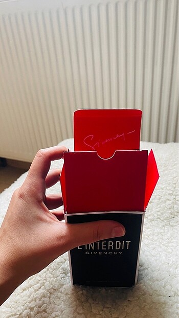 Beden Renk Givenchy parfüm