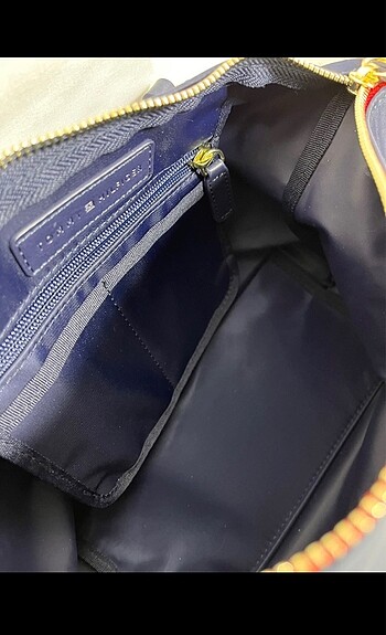 Beden Tommy hilfiger kol çantası