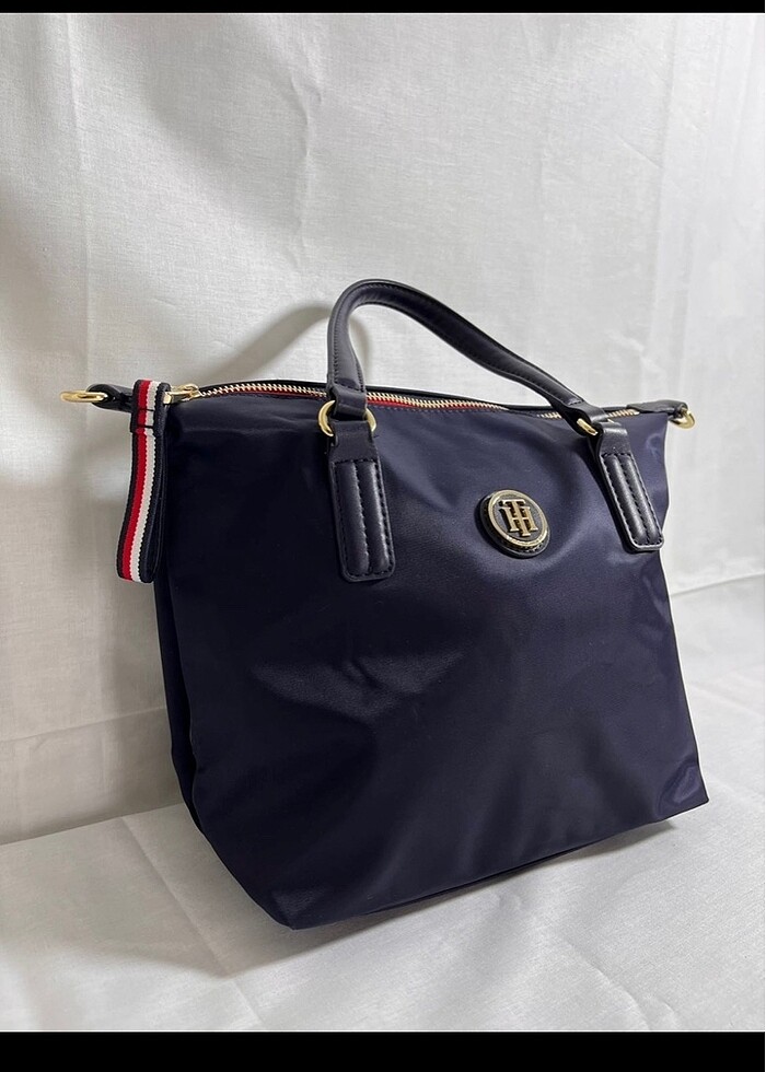 Tommy hilfiger kol çantası - Görsel 2