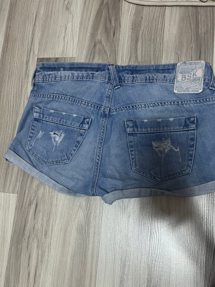 Bershka mini şort - Görsel 4