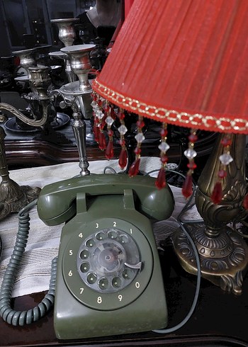 Haki Renk Nostaljik Döner Telefon - Görsel 2