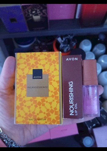 Avon Incandessence Kadın Parfümü ve Besleyici Dudak Yağı