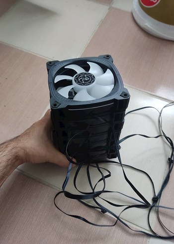 7 ADET ARGB FAN DURUMLARI BELLİ DEĞİL