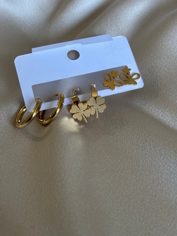 Gold Renk Mini Halka & Yonca Detaylı Çelik Küpe Seti (3 Çift) - Görsel 2