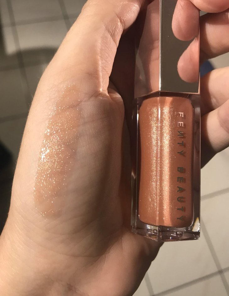 Fenty Beauty Parlak Bej Dudak Parlatıcısı - Görsel 2