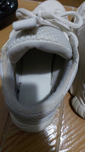 ERKEK SPOR AYAKKABI 40 NUMARA SADECE YIKANMASI GEREKİYOR  - Görsel 14