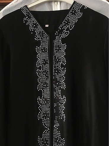 Armine Abaya & Ferace