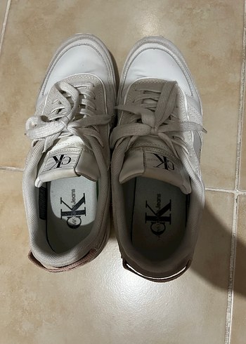 Calvin klein beyaz spor ayakkabı - Görsel 5