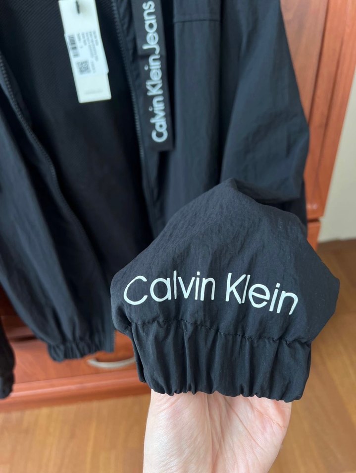 Calvin Klein Siyah yağmurluk - Görsel 2