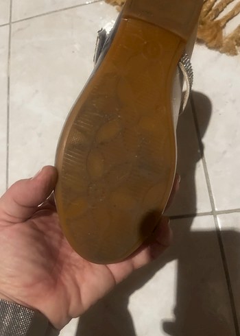 Kız Çocuk Gri Tokalı Babet Ayakkabı - Görsel 3