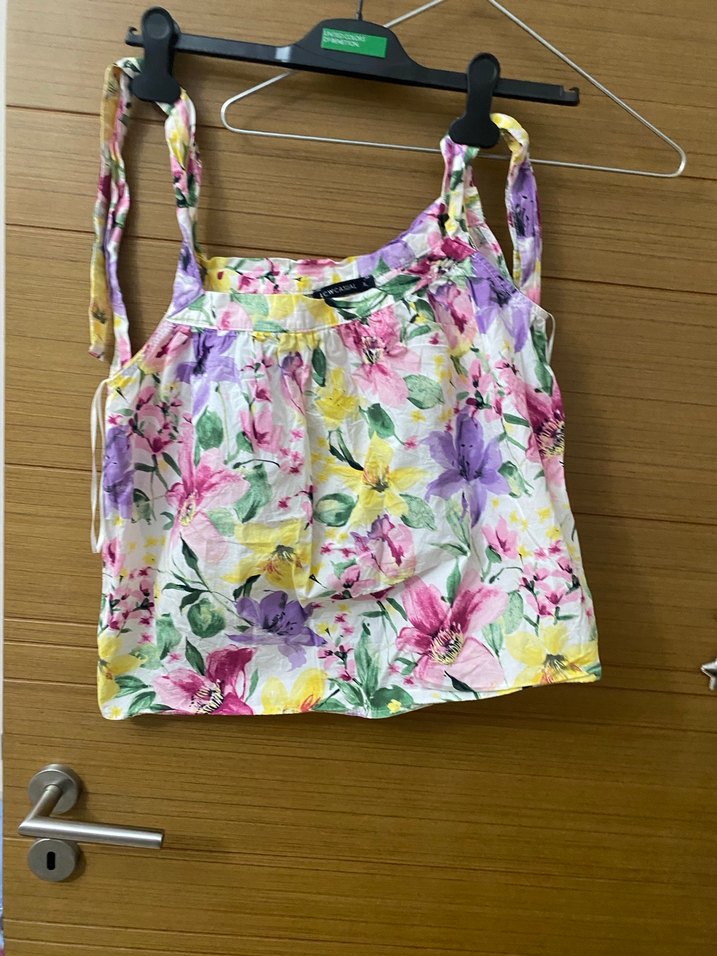 Çiçek Desenli Askılı Kız Bluz - Görsel 4