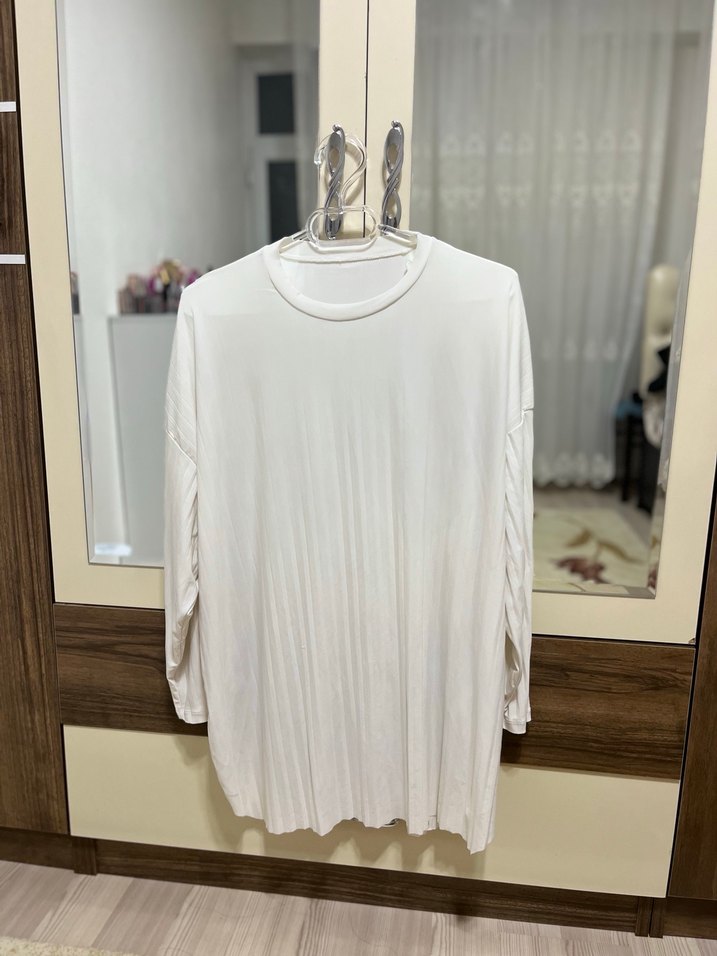 Beyaz pileli takım - Görsel 2