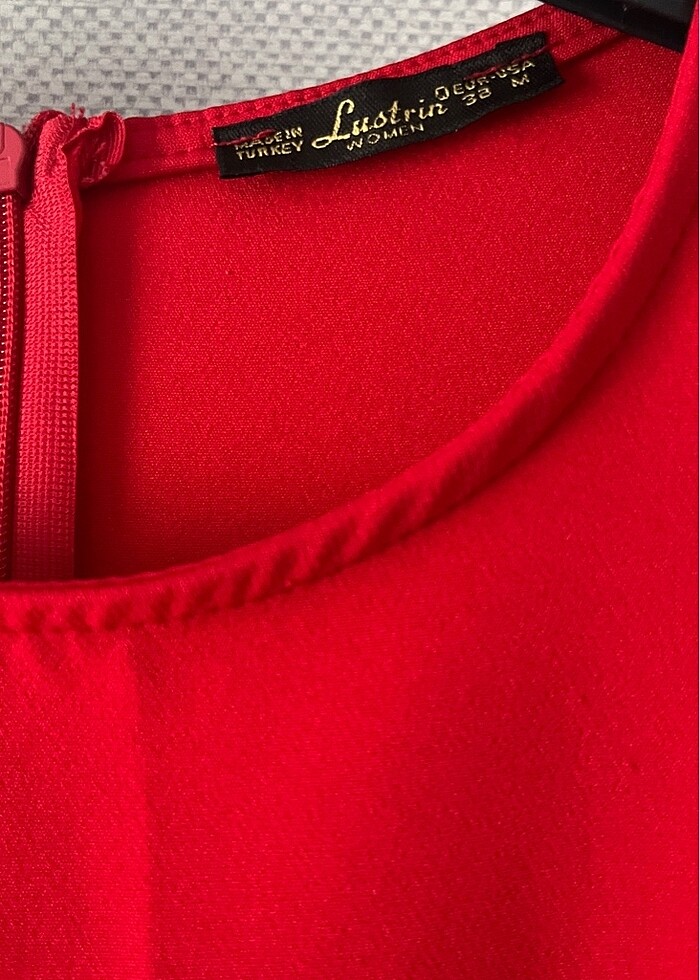 Kırmızı tesetttür elbise - Görsel 2