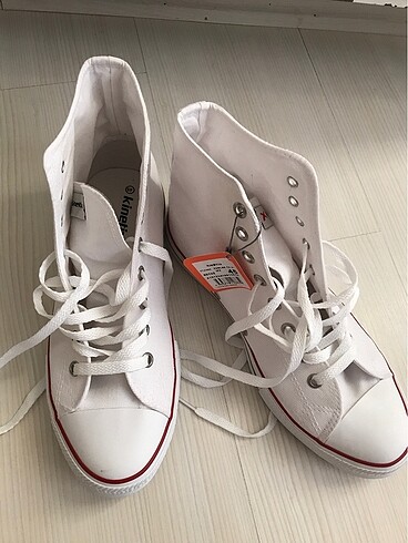 Kinetix beyaz convers