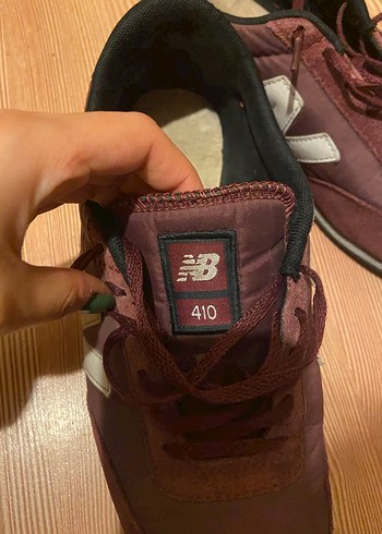 New Balance 410 Bordo Erkek Spor Ayakkabı - Görsel 2