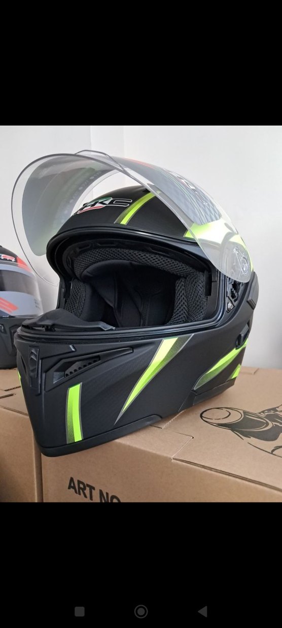 Kilitli Siyah Baskılı Motosiklet Kaskı - Görsel 5