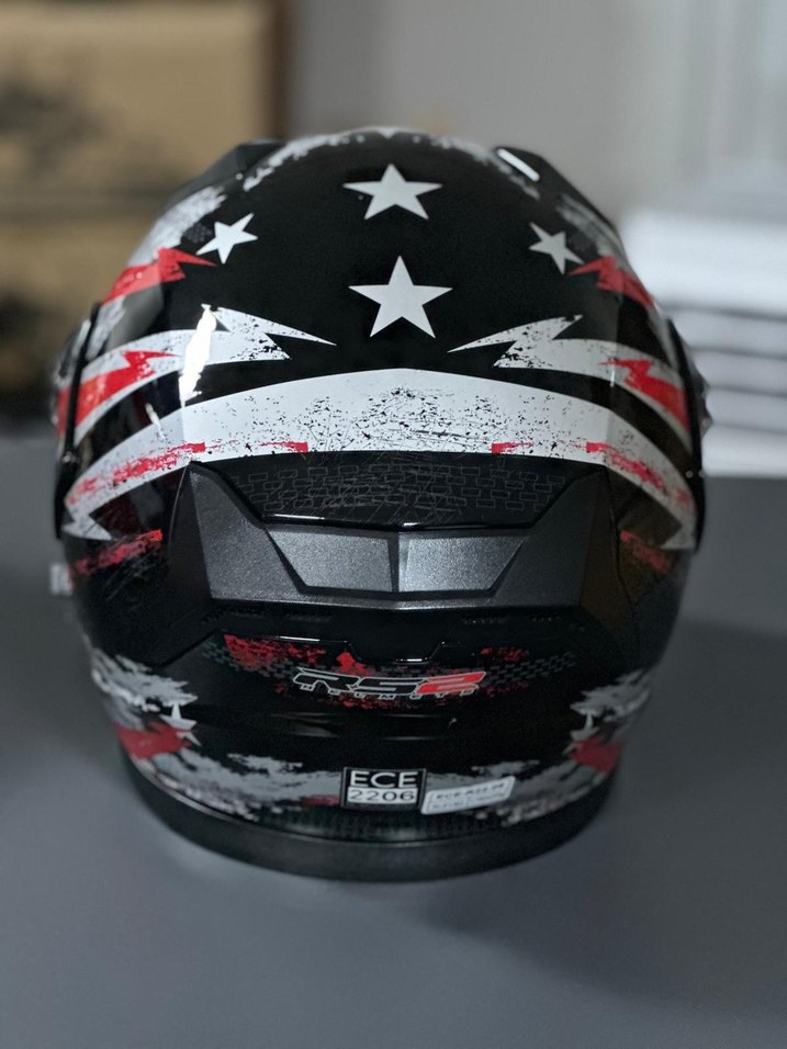 Renkli Baskılı Metal Kemerli Motosiklet Kaskı - Görsel 3