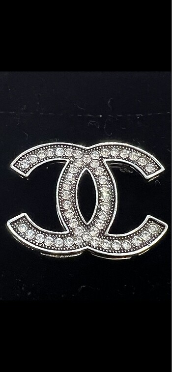 Chanel zircon taşli broş