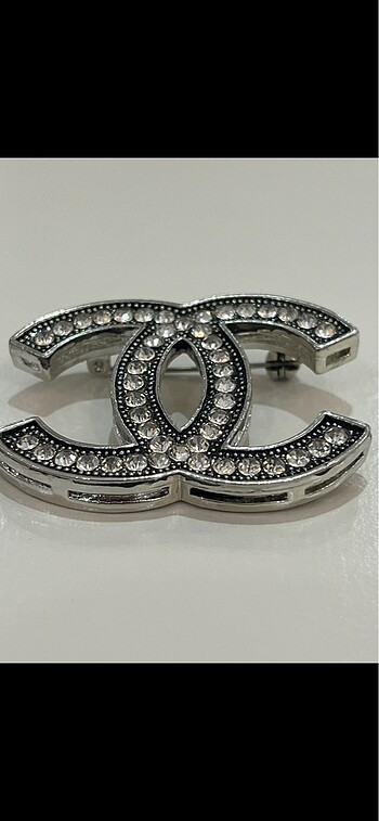 Chanel Chanel zircon taşli broş