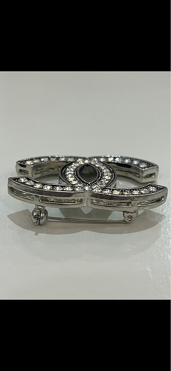 Beden beyaz Renk Chanel zircon taşli broş