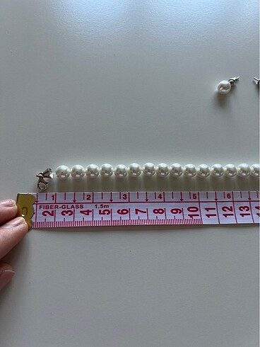 Beden beyaz Renk İnci kolye ve küpe , gümüş tir, parçalari