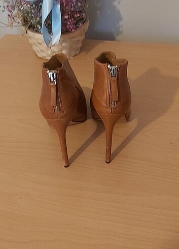 Nine West Çok iyi durumda bot