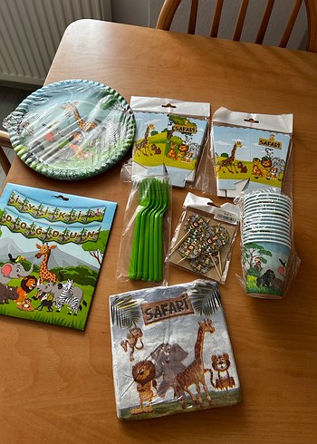  Beden Safari Temalı Parti Seti Yeşil Renkli