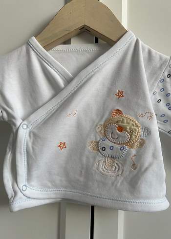 Nakışlı Beyaz Pamuk Bebek Hastane Kıyafeti - Görsel 4