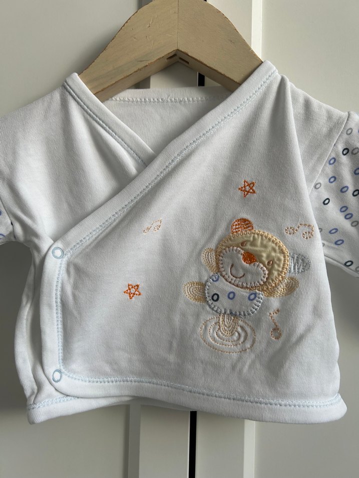 Nakışlı Beyaz Pamuk Bebek Hastane Kıyafeti - Görsel 4