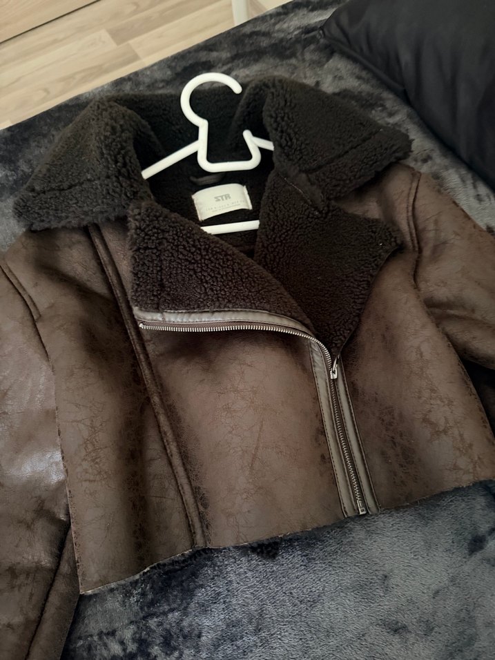 Kürk Detaylı Kısa Süet Kadın Ceket - Görsel 2