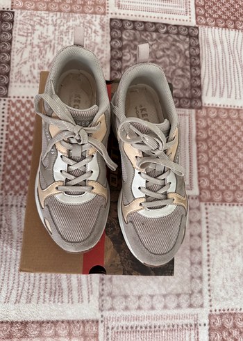36,5 Beden camel Renk Skechers