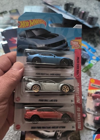 Hot Wheels Ford Mustang Oyuncak Araba Seti