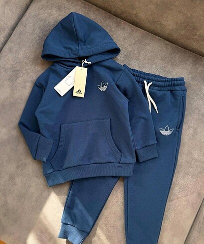 Adidas takım