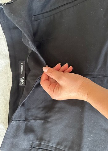 Siyah Kısa Kadın Kumaş Şort - Görsel 2