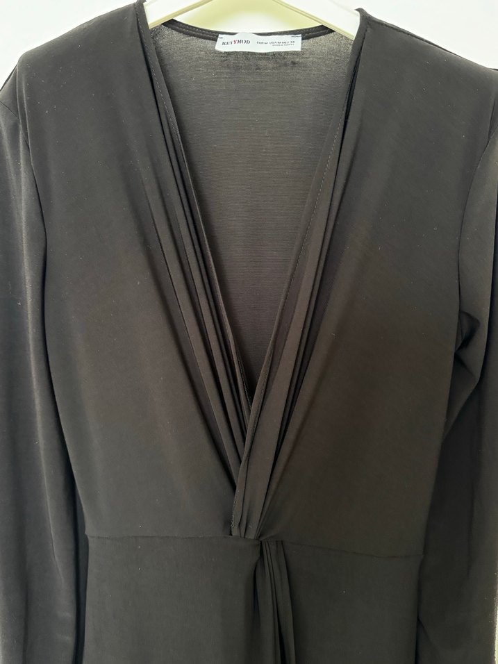 Siyah Kruvaze Yakalı Uzun Kollu Uzun Elbise - Görsel 3