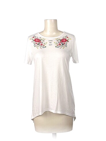 PreLoved T-shirt %70 İndirimli.