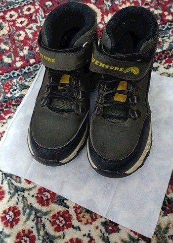 28 Beden Gri Yılan Desenli Erkek Çocuk Botu