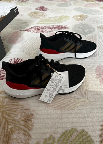 Adidas koşu ayakkabısı - Görsel 4