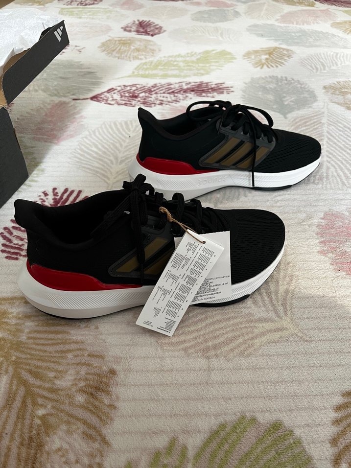 Adidas koşu ayakkabısı - Görsel 4